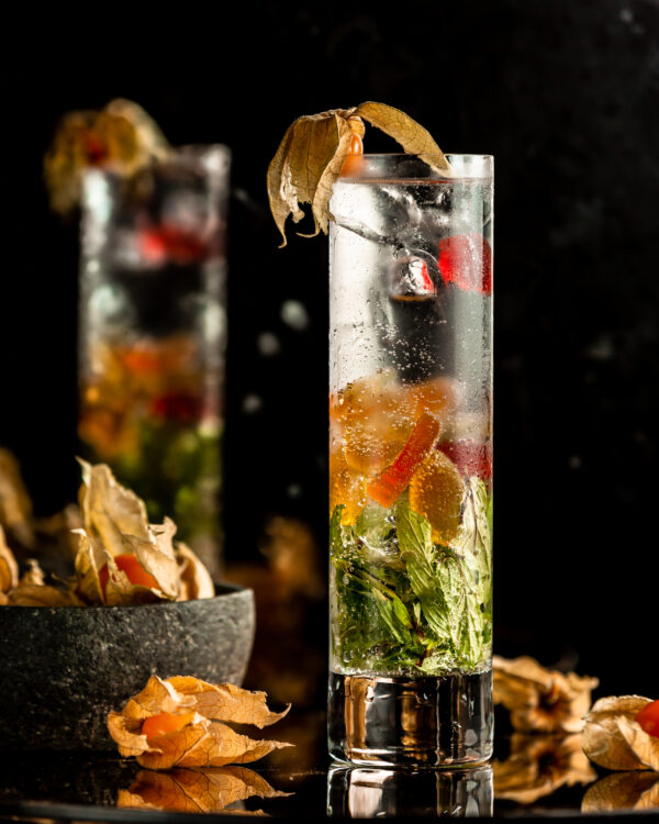 Crafting Flavorful Elixirs: The Art of Infusing Cocktails with Spices 52 cold sparkling lemonade with mint fruits